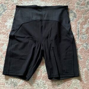 Size 12 Super High Rise Lululemon Aligns